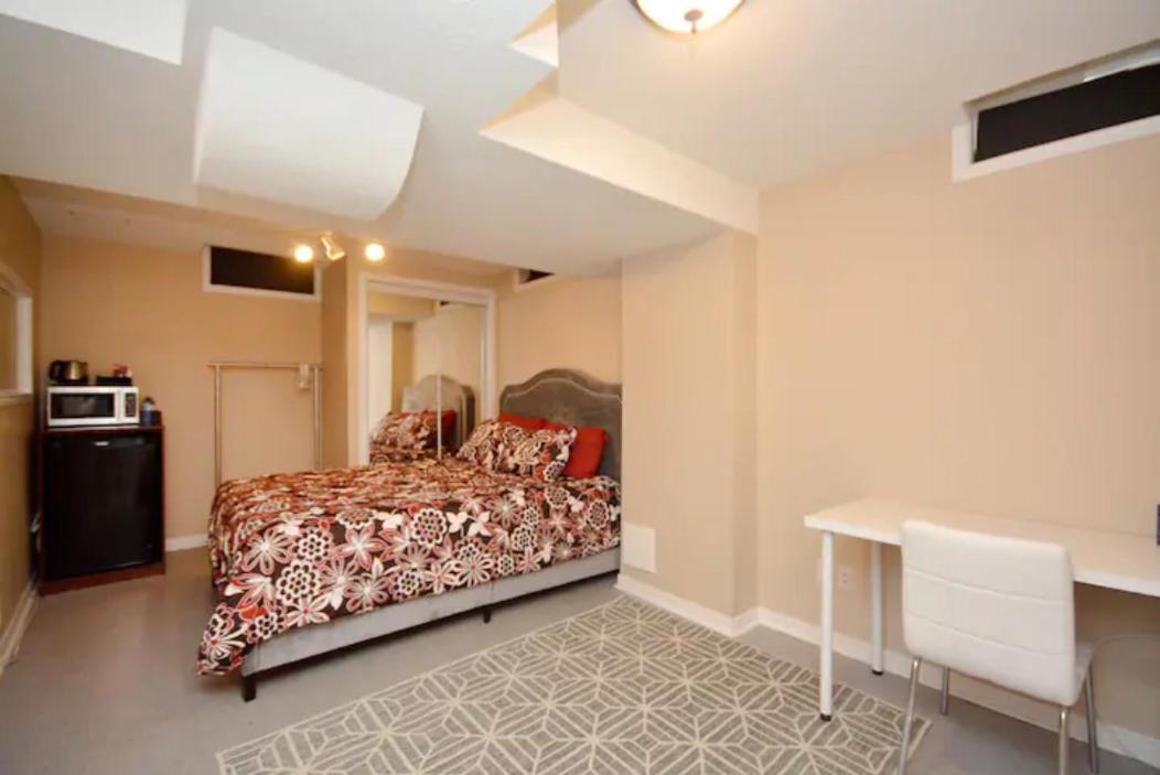 Riz Khan Peaceful Mississauga Home Buitenkant foto