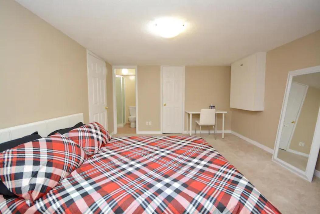 Riz Khan Peaceful Mississauga Home Buitenkant foto